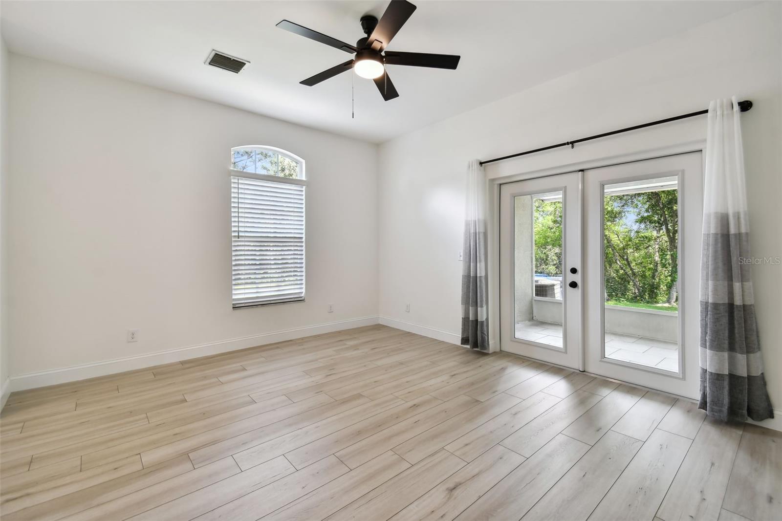 TRAFALGAR SQUARE - Residential Lease