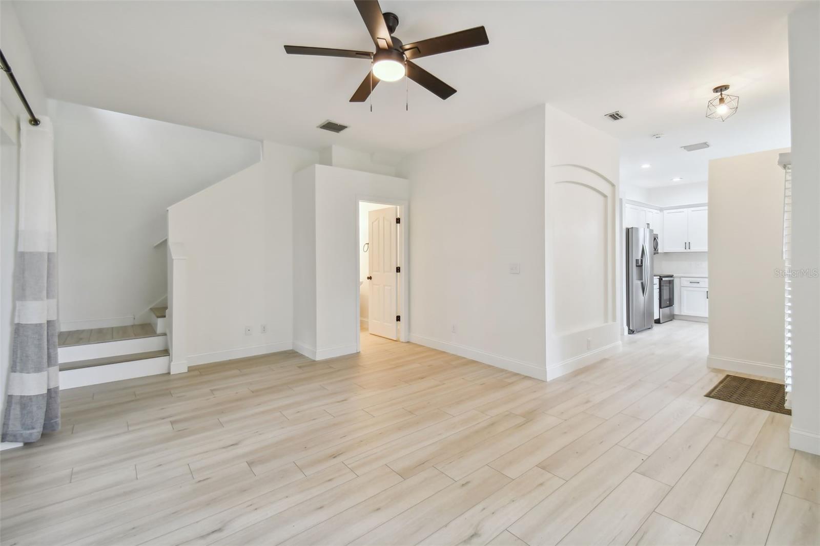 TRAFALGAR SQUARE - Residential Lease