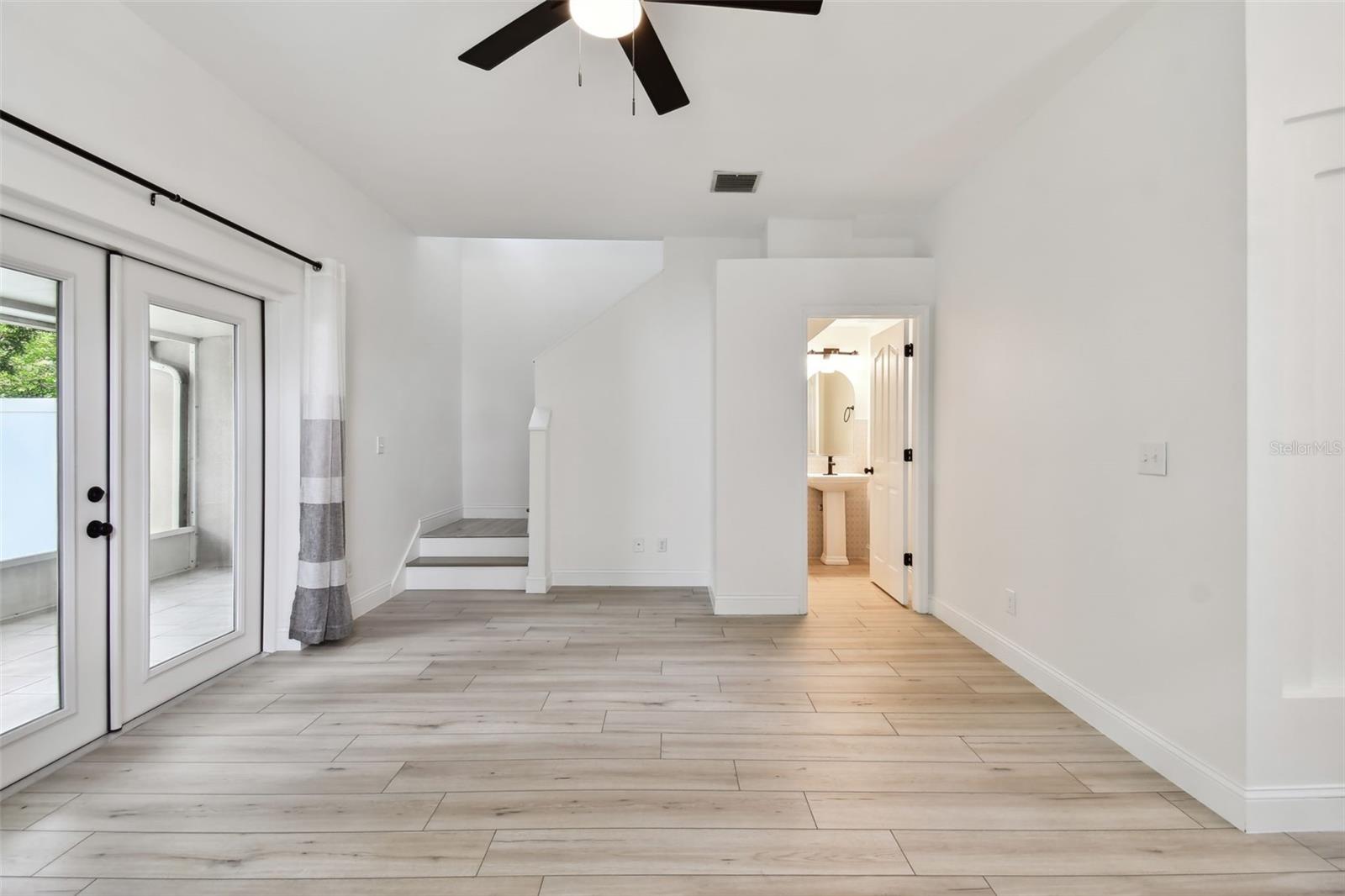 TRAFALGAR SQUARE - Residential Lease