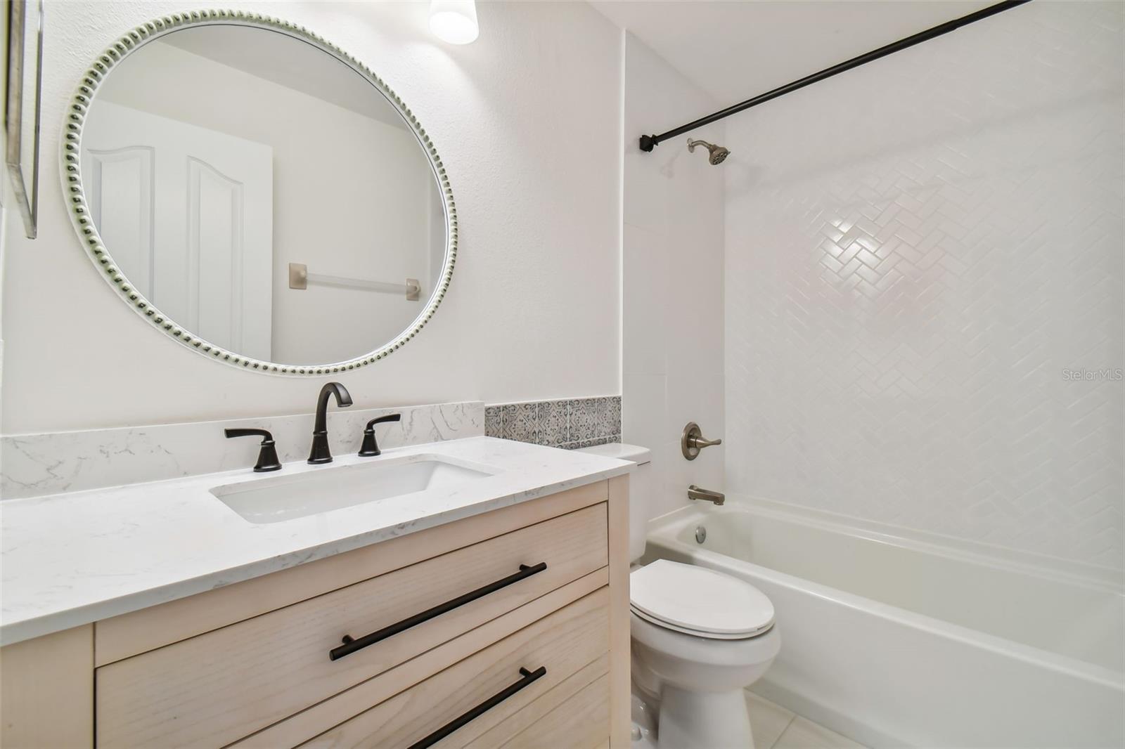 TRAFALGAR SQUARE - Residential Lease