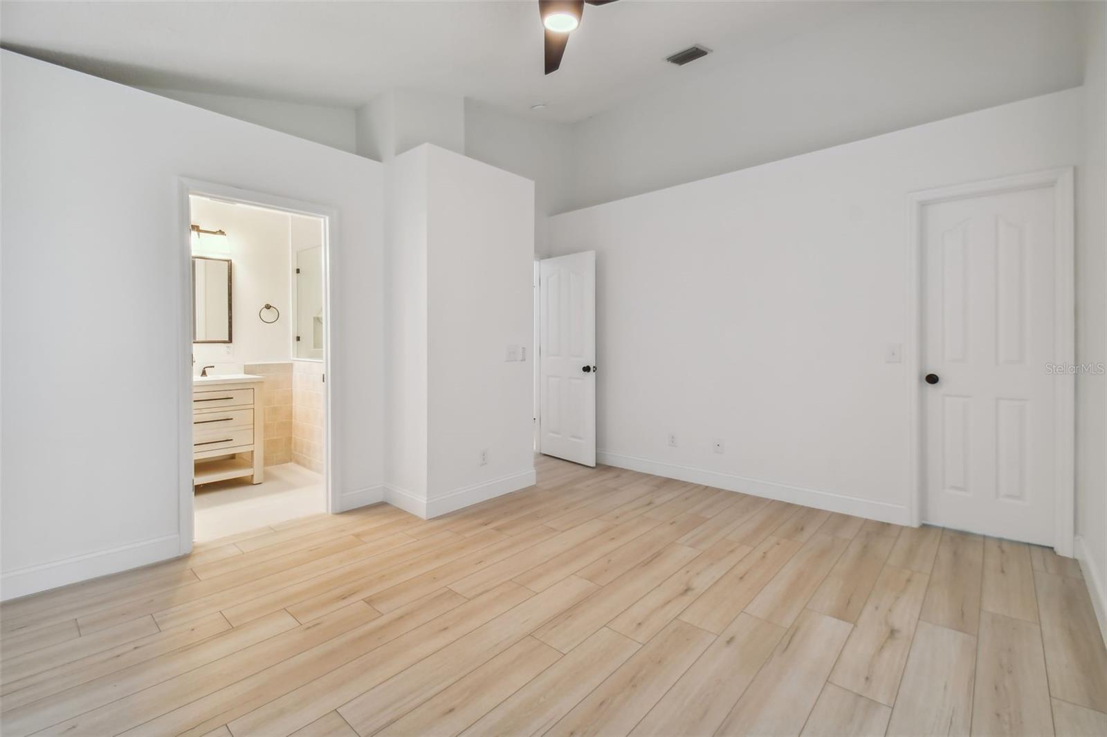 TRAFALGAR SQUARE - Residential Lease