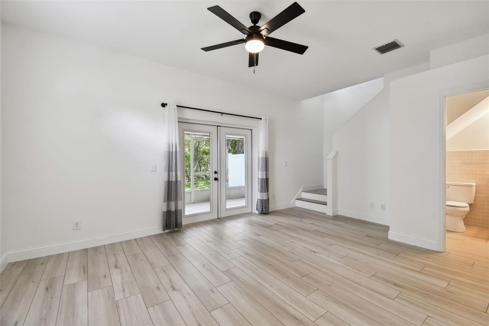 TRAFALGAR SQUARE - Residential Lease