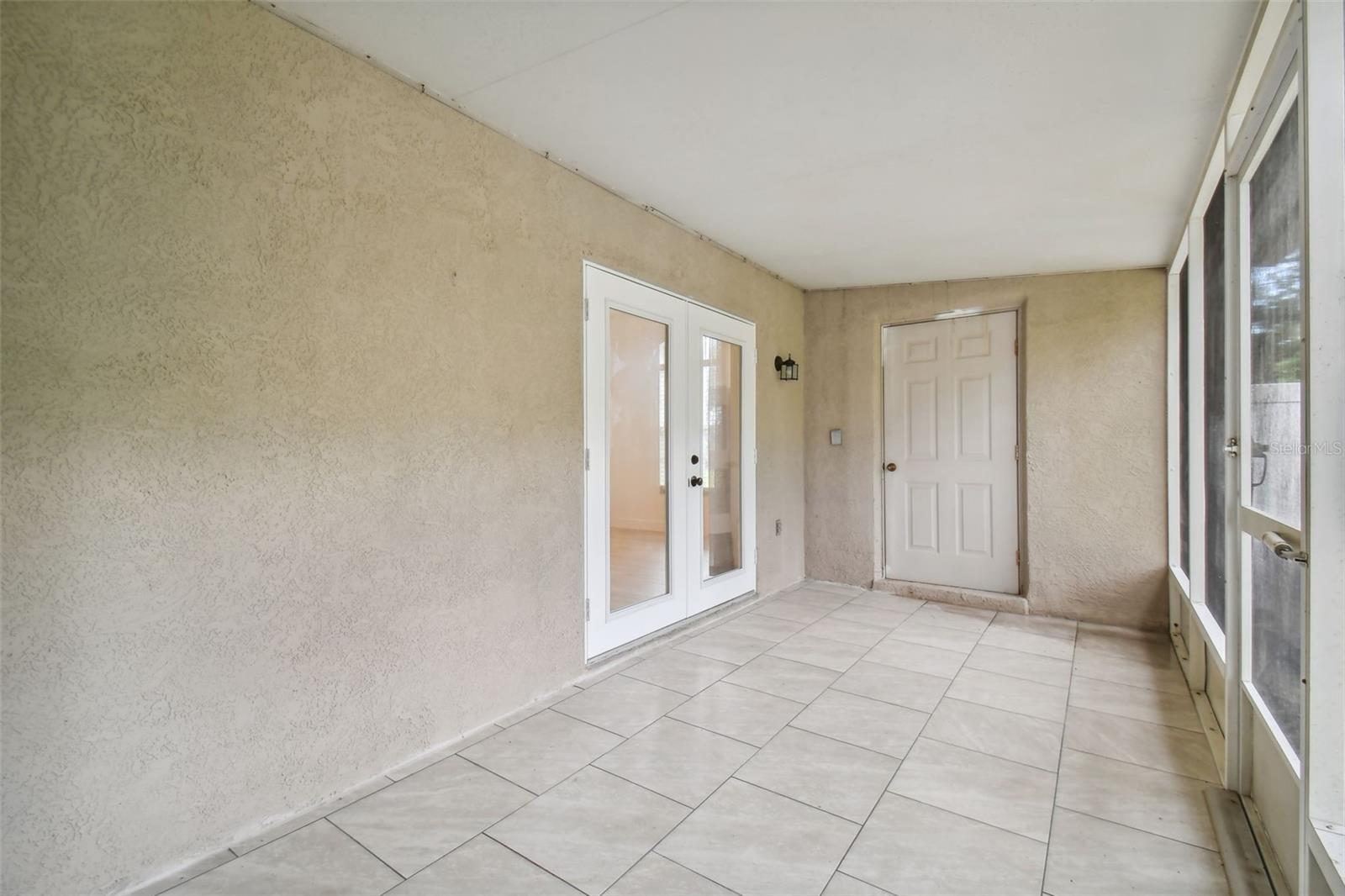 TRAFALGAR SQUARE - Residential Lease