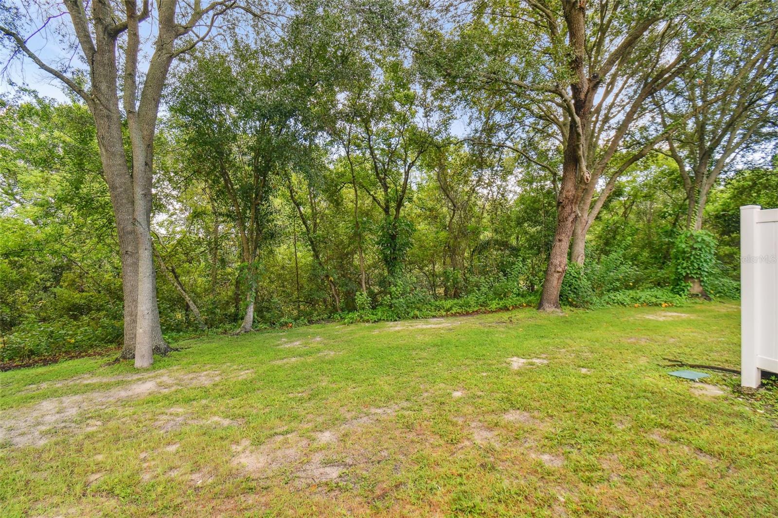 TRAFALGAR SQUARE - Residential Lease