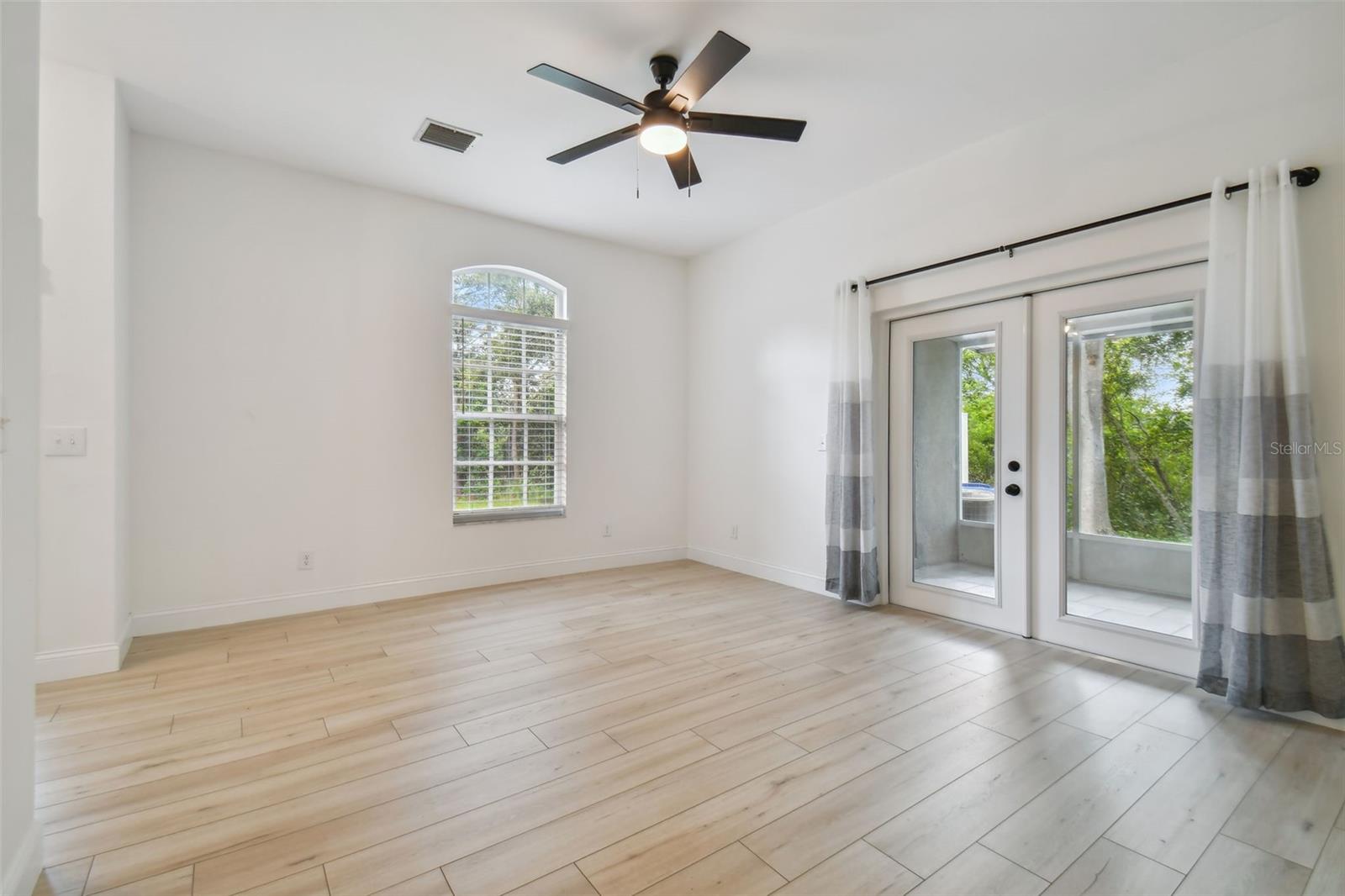 TRAFALGAR SQUARE - Residential Lease