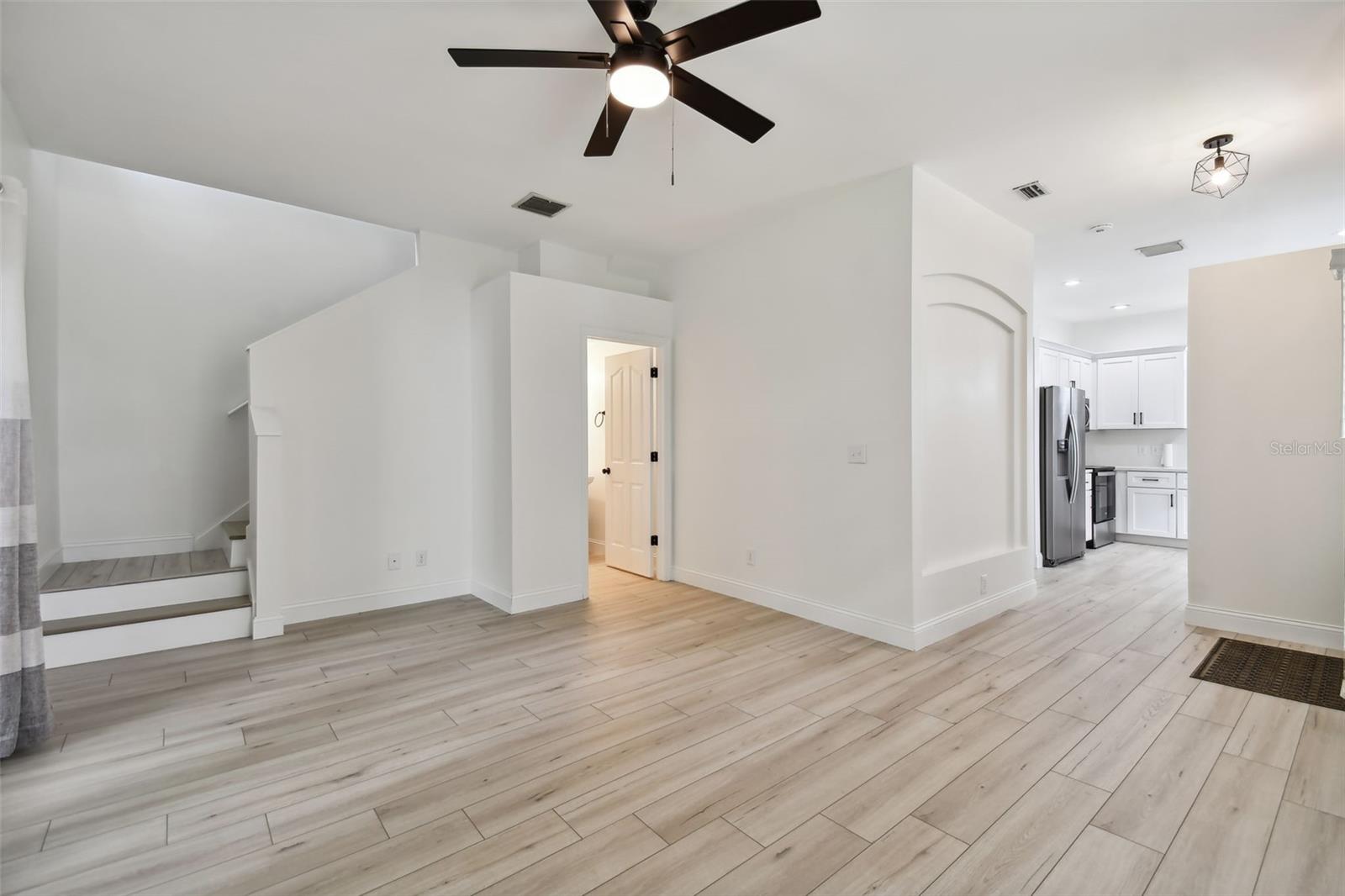 TRAFALGAR SQUARE - Residential Lease