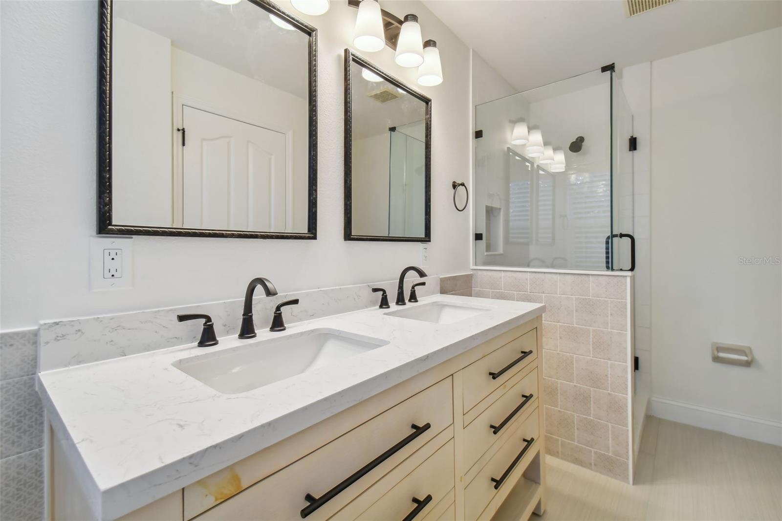 TRAFALGAR SQUARE - Residential Lease