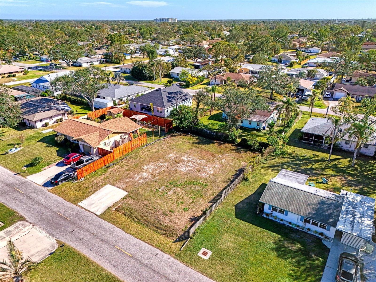 SOUTH VENICE - Land