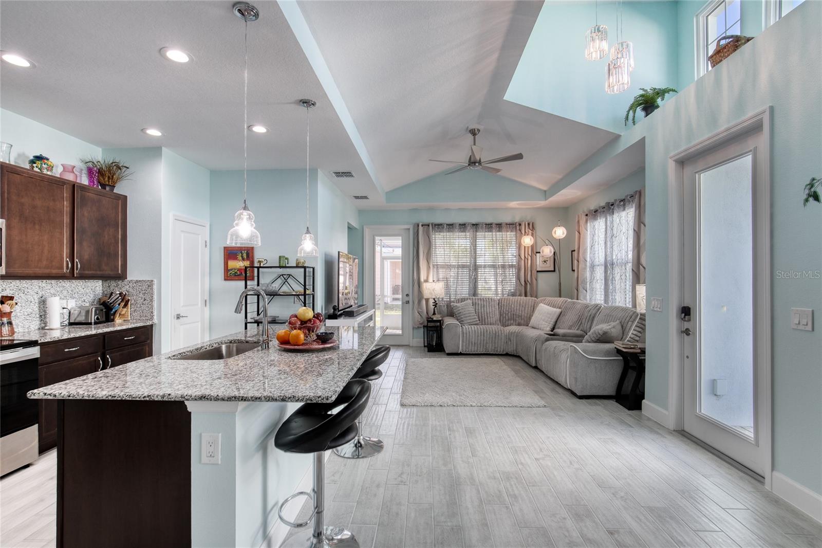 LATITUDE/DAYTONA BEACH CLOAR - Residential