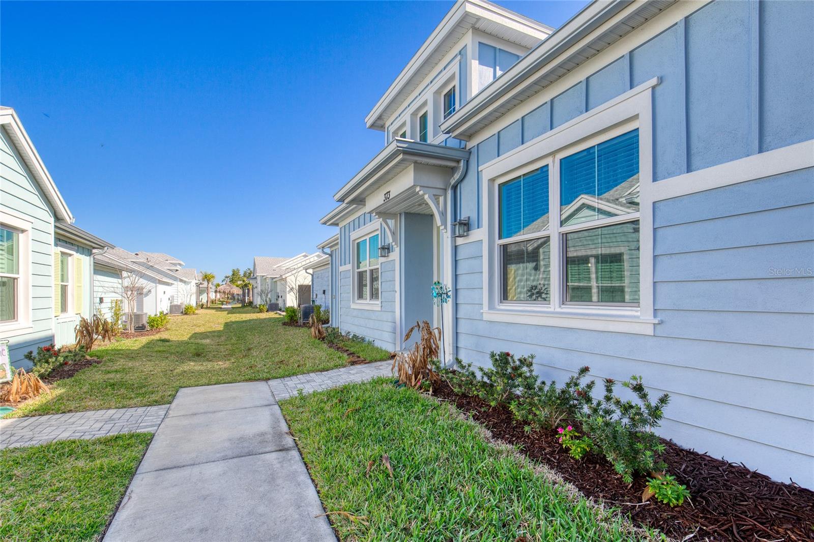 LATITUDE/DAYTONA BEACH CLOAR - Residential