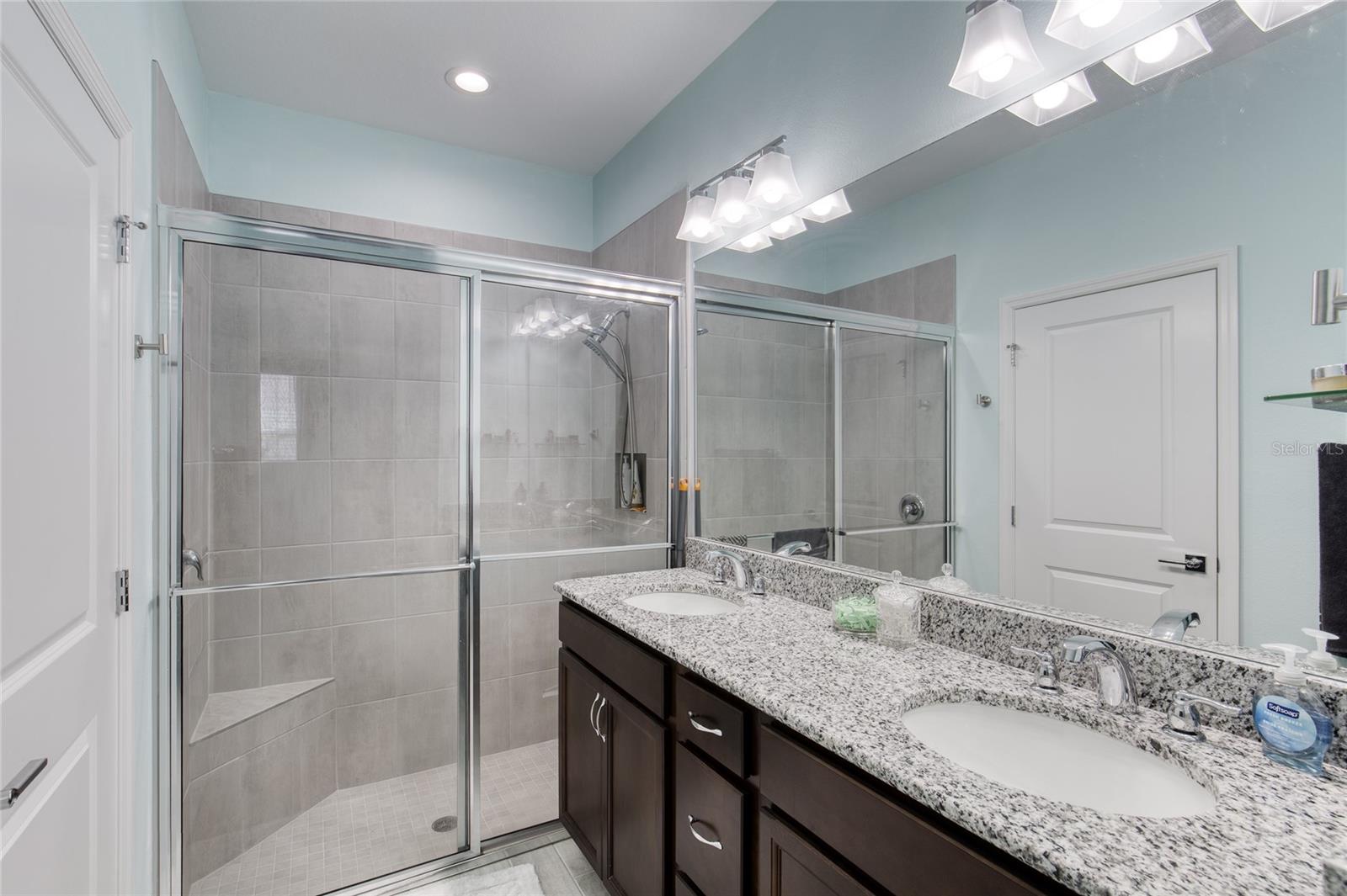 LATITUDE/DAYTONA BEACH CLOAR - Residential