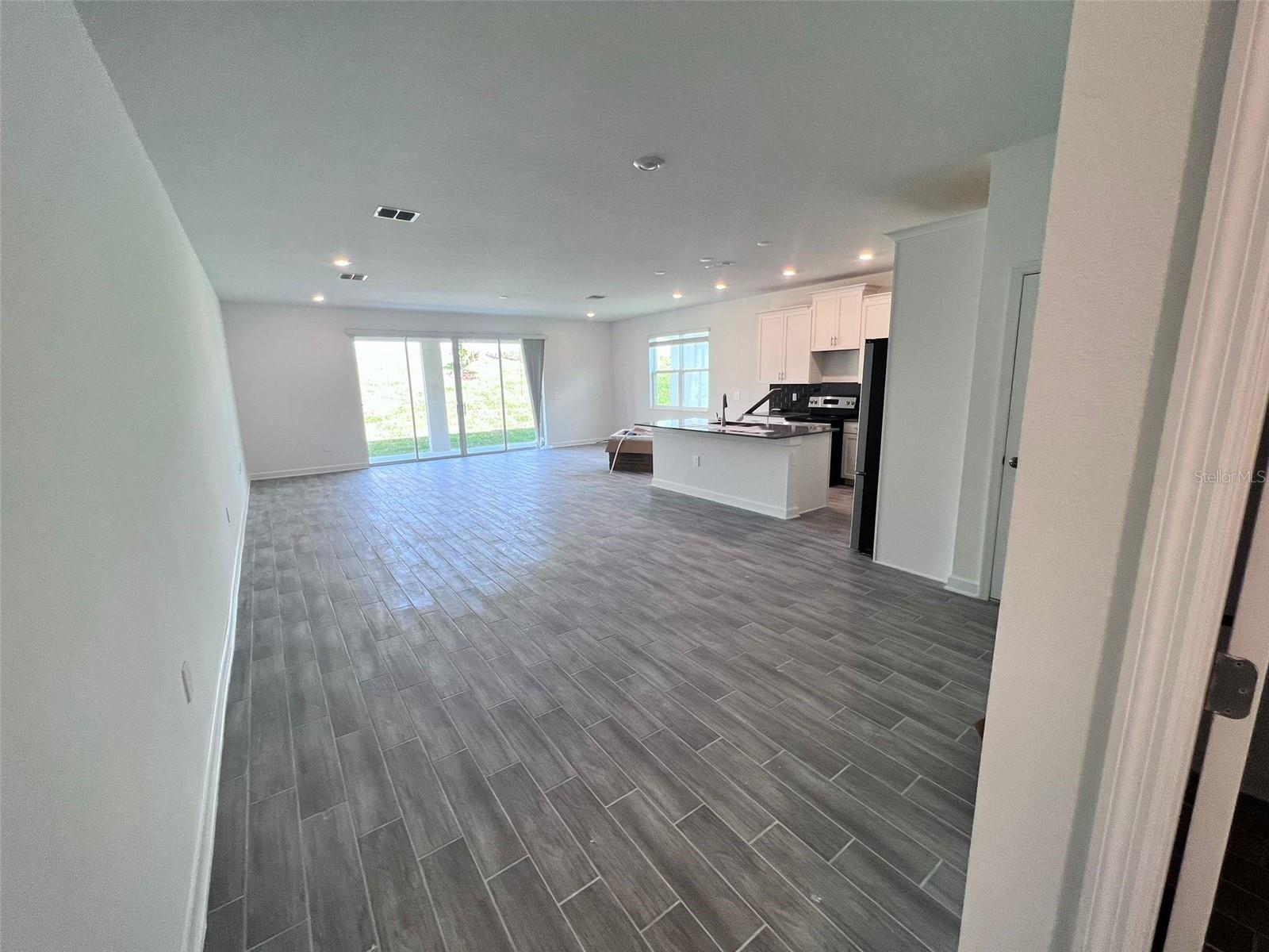 CAMDEN PK/PROVIDENCE PH 4 - Residential Lease