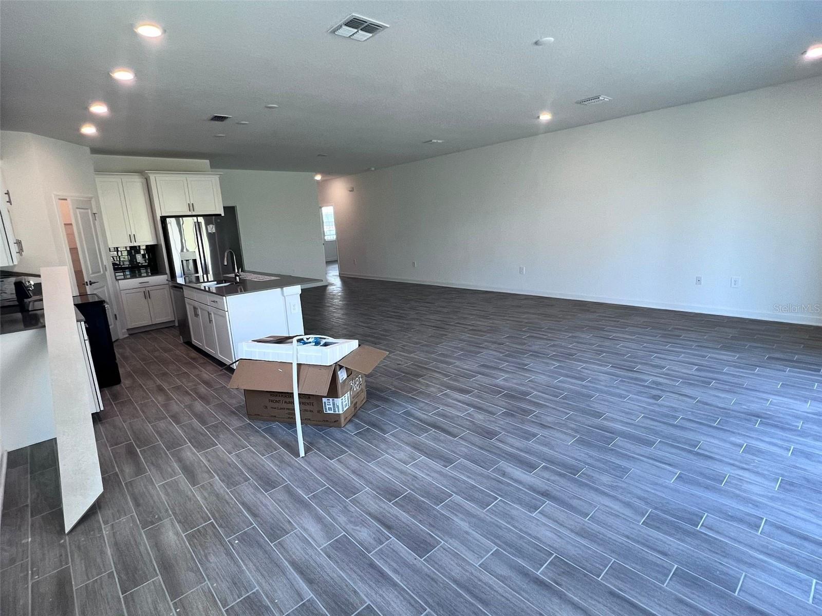 CAMDEN PK/PROVIDENCE PH 4 - Residential Lease