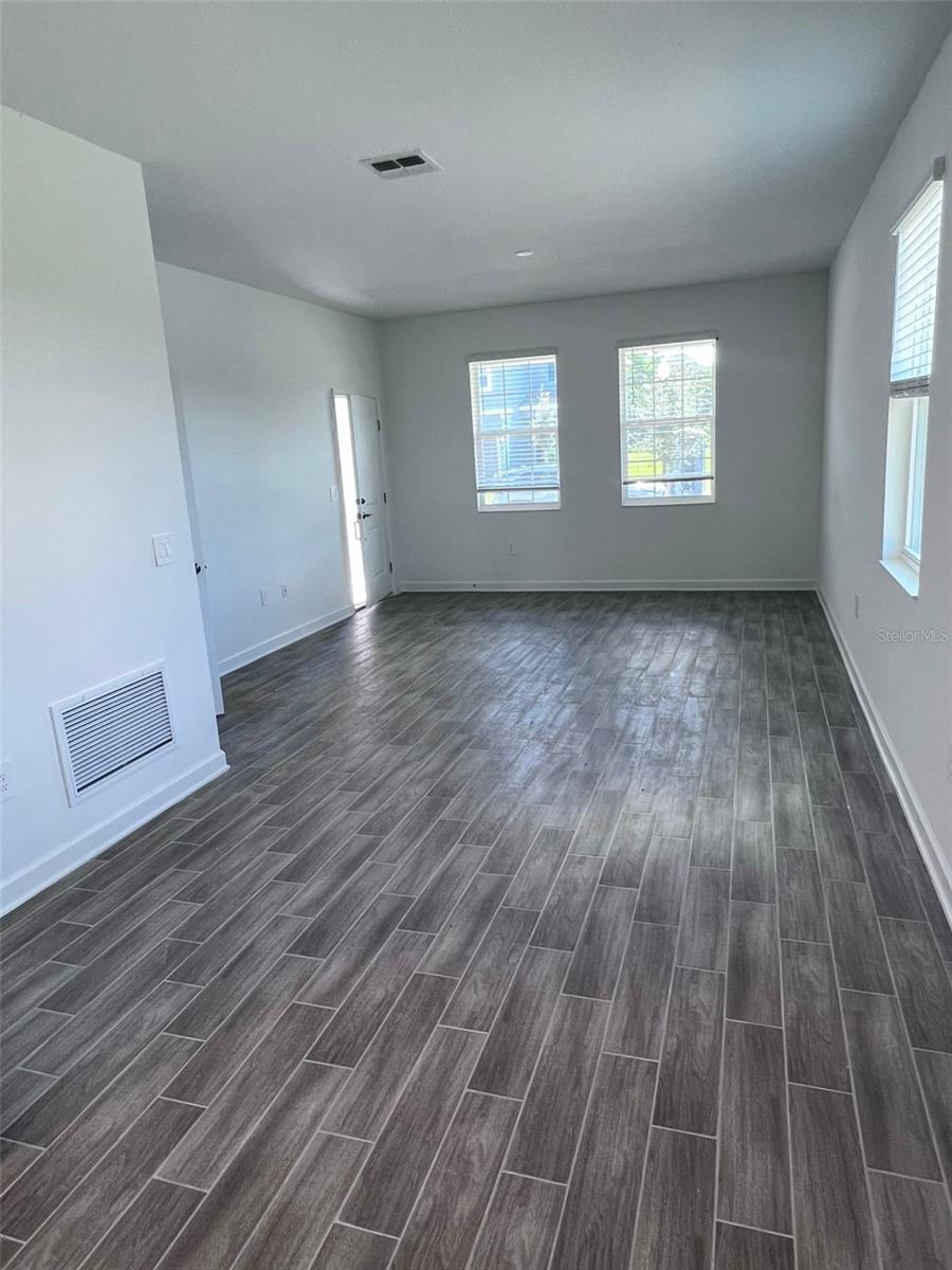 CAMDEN PK/PROVIDENCE PH 4 - Residential Lease