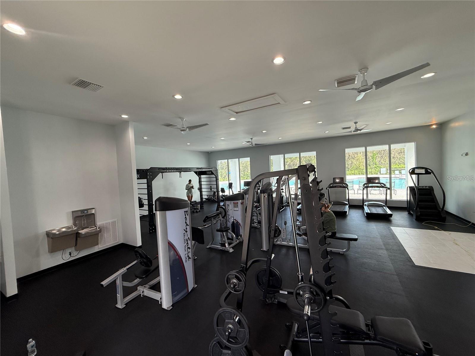 CASCADES PH 1A & 1B - Residential Lease