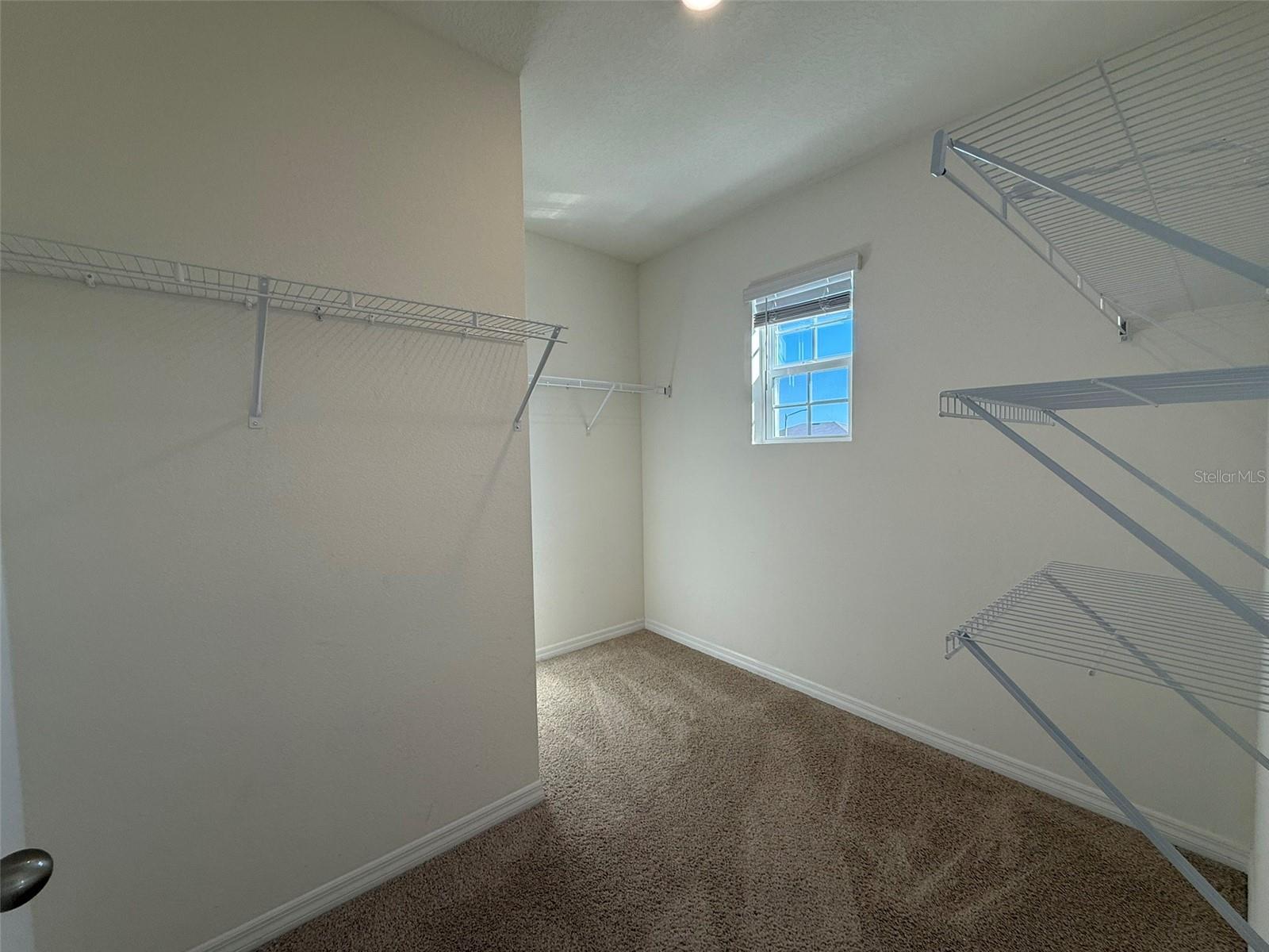 CASCADES PH 1A & 1B - Residential Lease