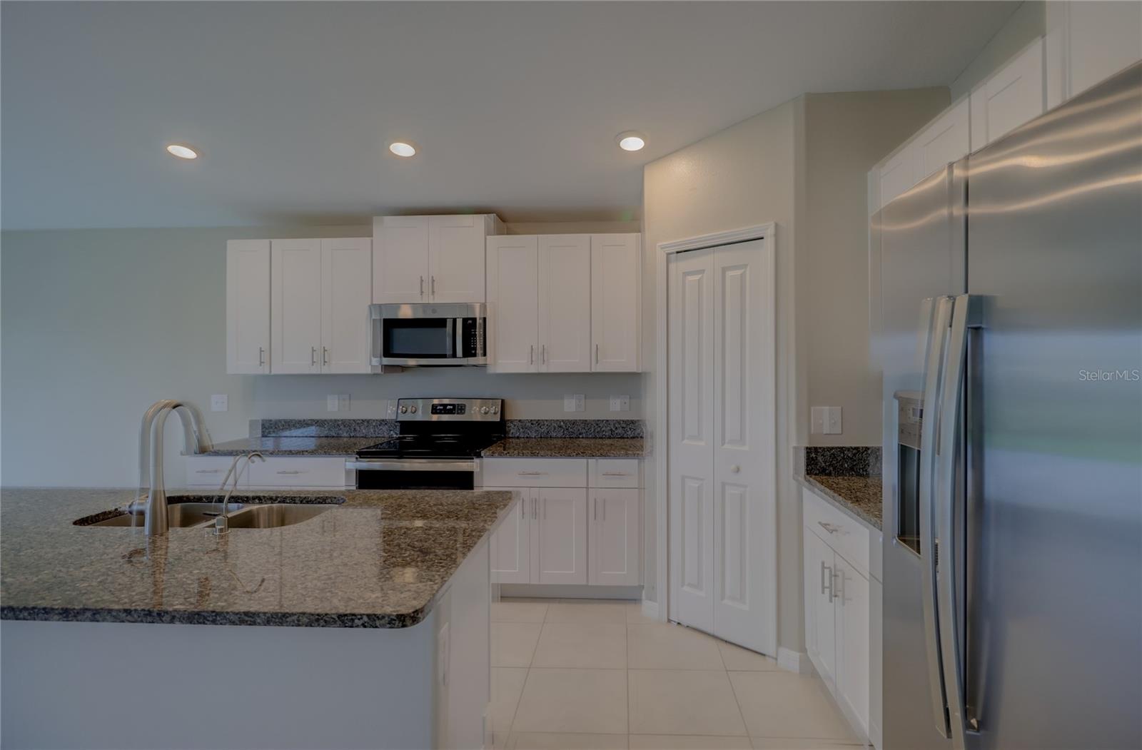 EPPERSON NORTH VILLAGE E-2 - Residential Lease