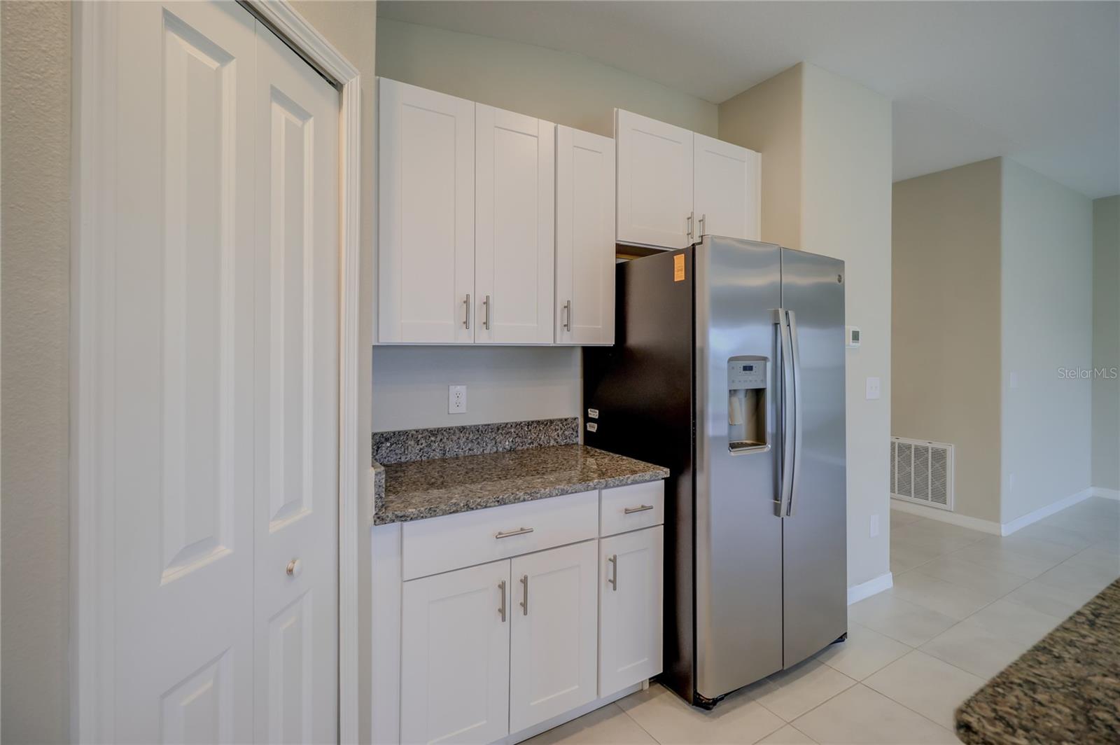 EPPERSON NORTH VILLAGE E-2 - Residential Lease