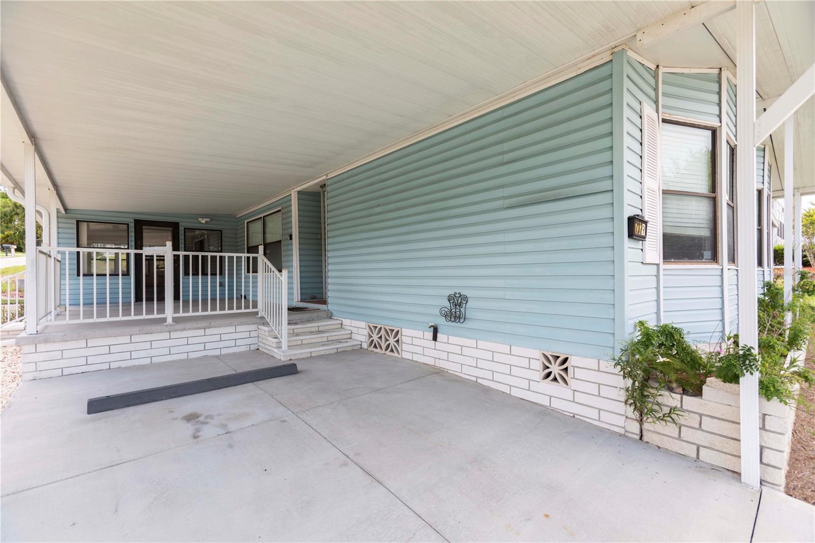 7379 DEL RIO AVENUE