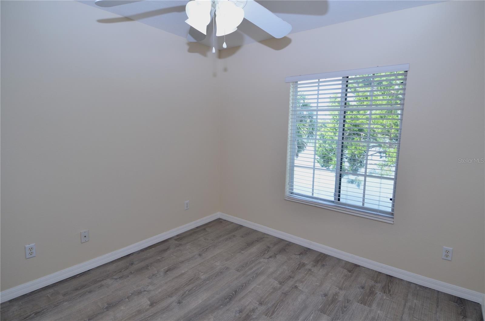 THE TWNHMS AT LIGHTHOUSE COVE III - Residential