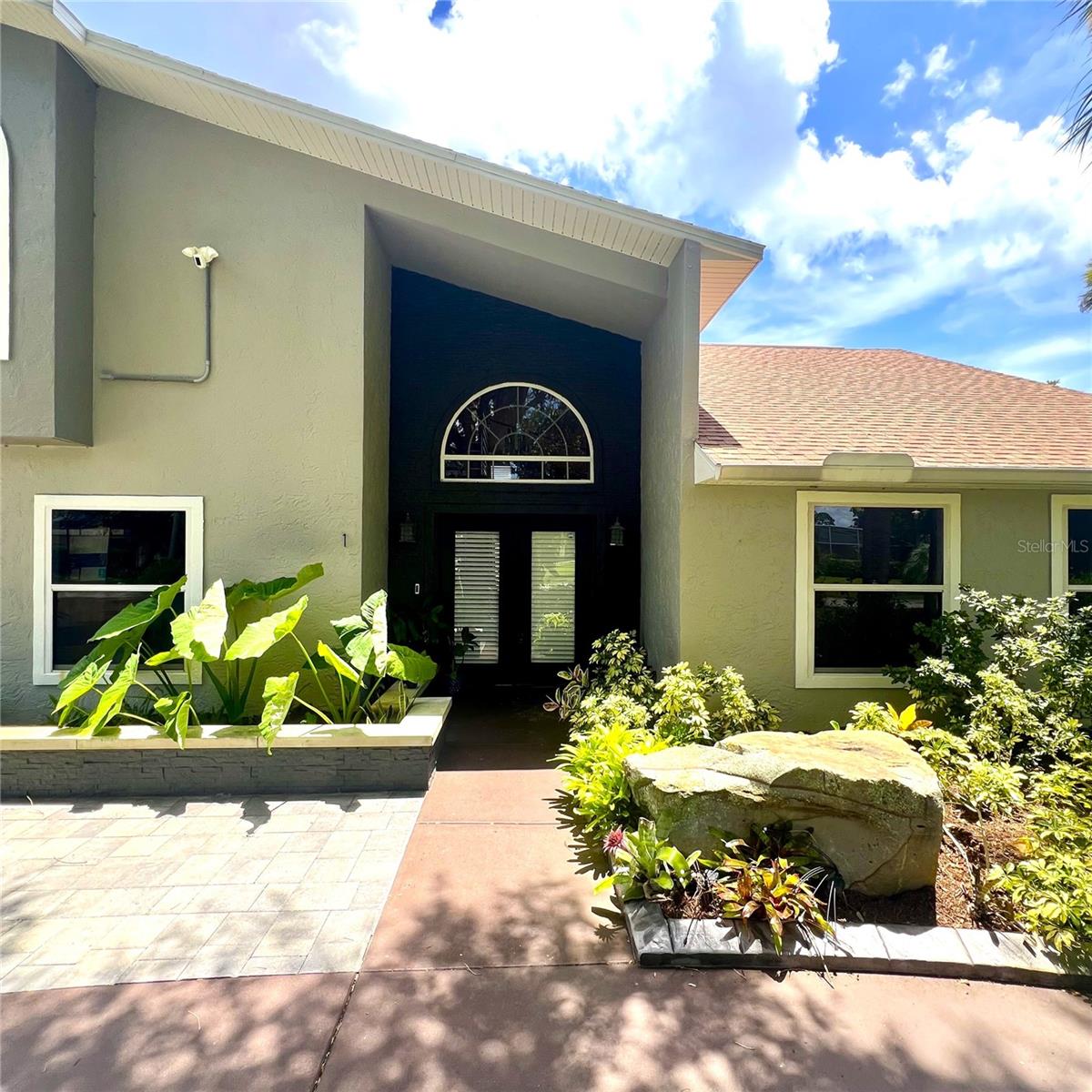 1 HARRIS CIRCLE