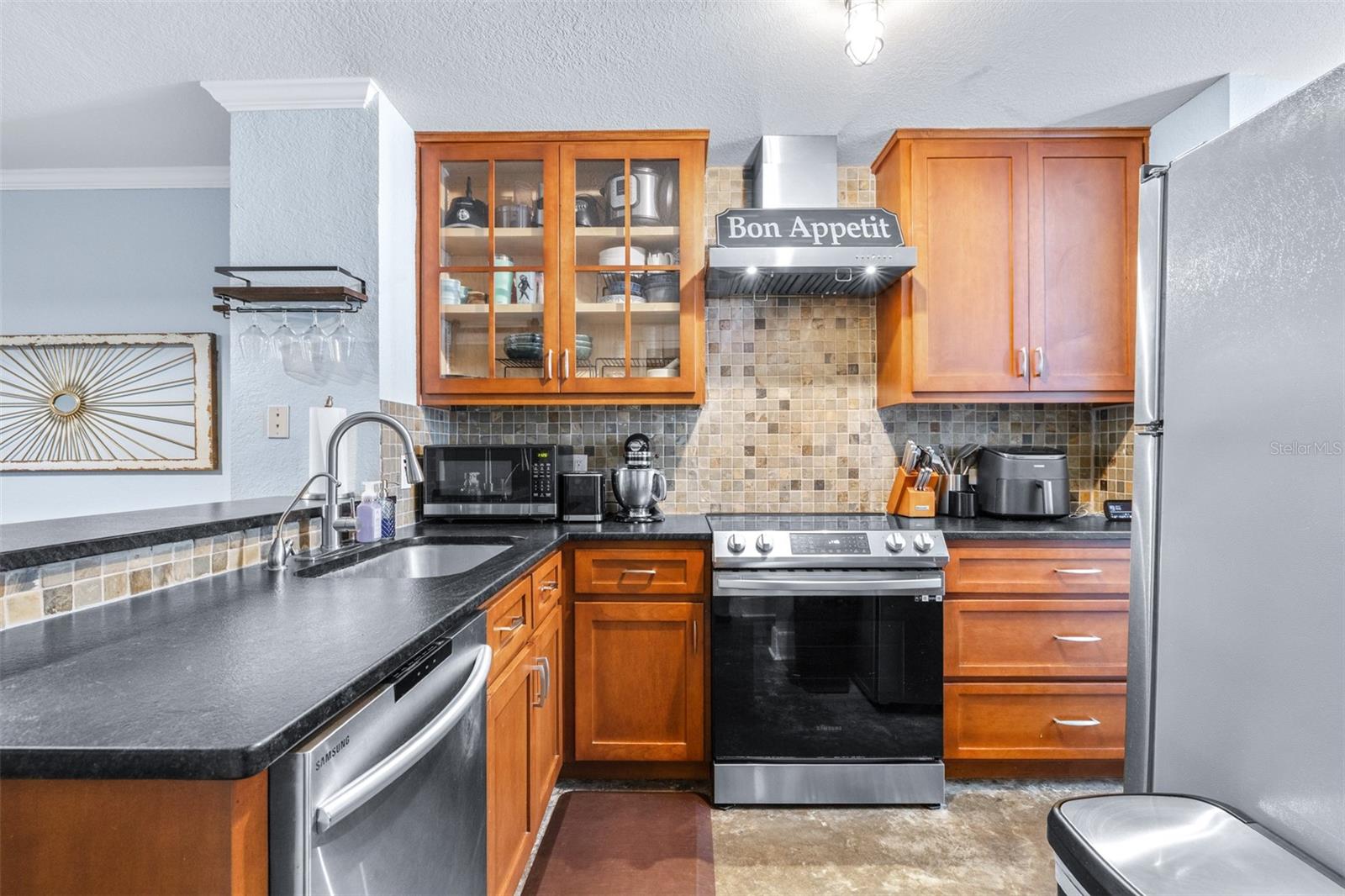 VICTORIA TERRACE A CONDO - Residential