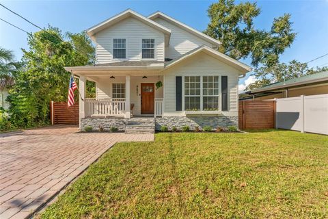 Photo of 4621 W Pearl Avenue, Tampa, FL 33611 (MLS # TB8424949)