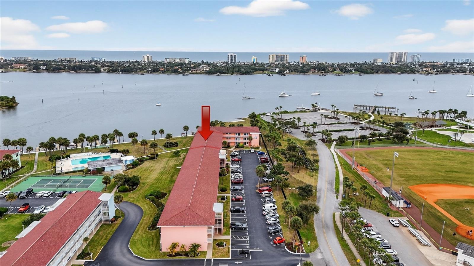 RIVER HOUSE - Residential