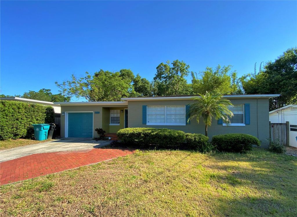 Photo of 256 E Crystal Lake Street, Orlando, FL 32806 (MLS # O6378537)