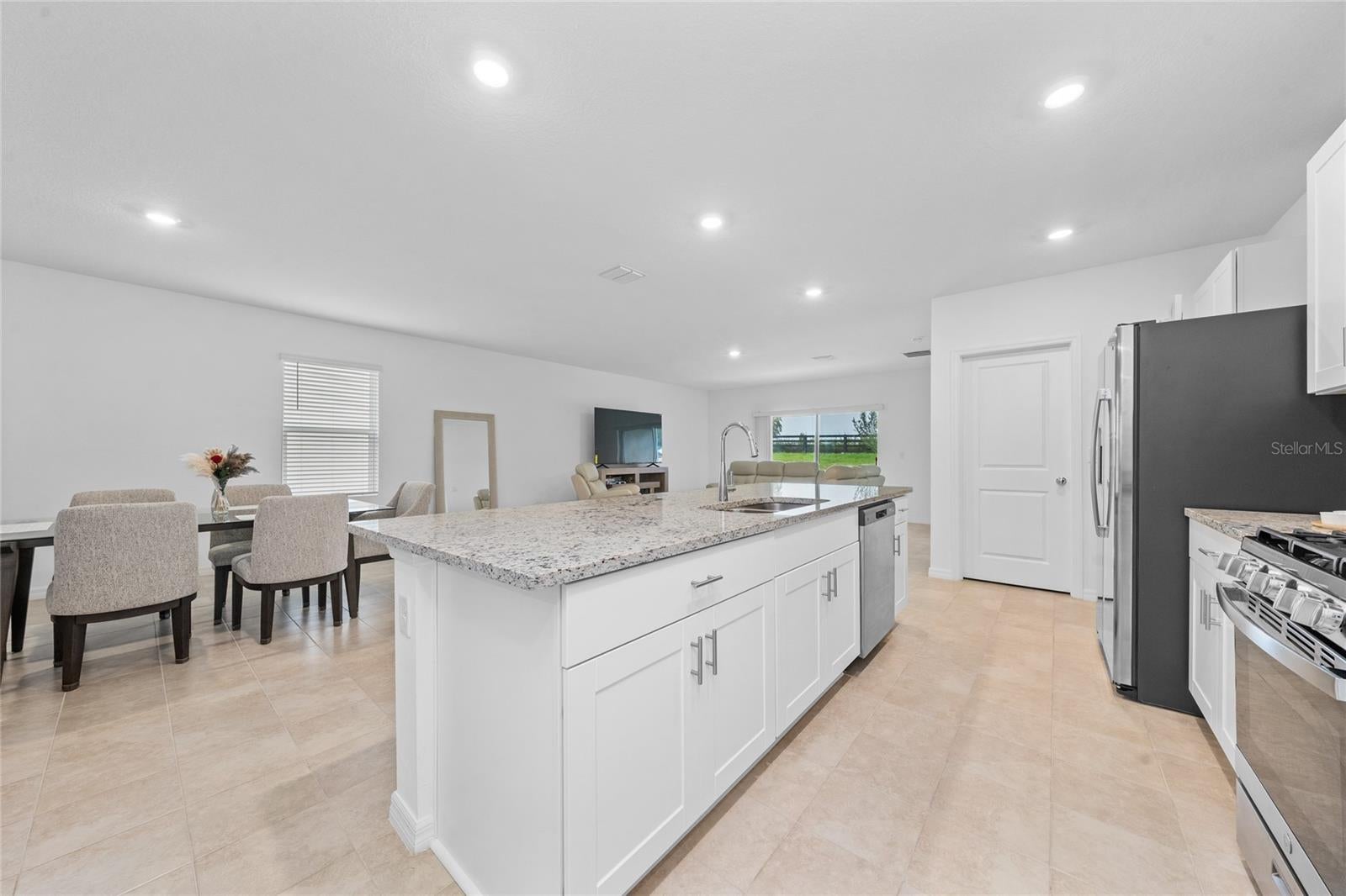 7396 CAPSTONE DRIVE