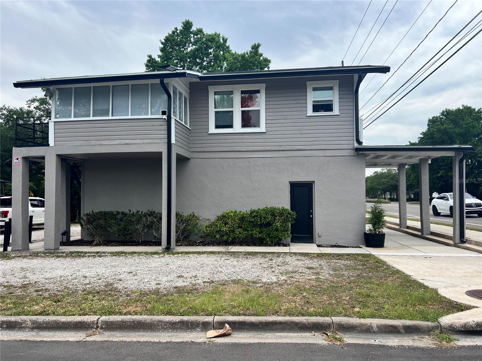 GRACELINE COURT - Commercial Sale