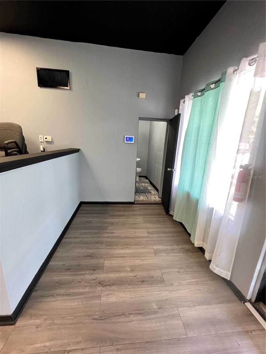 GRACELINE COURT - Commercial Sale