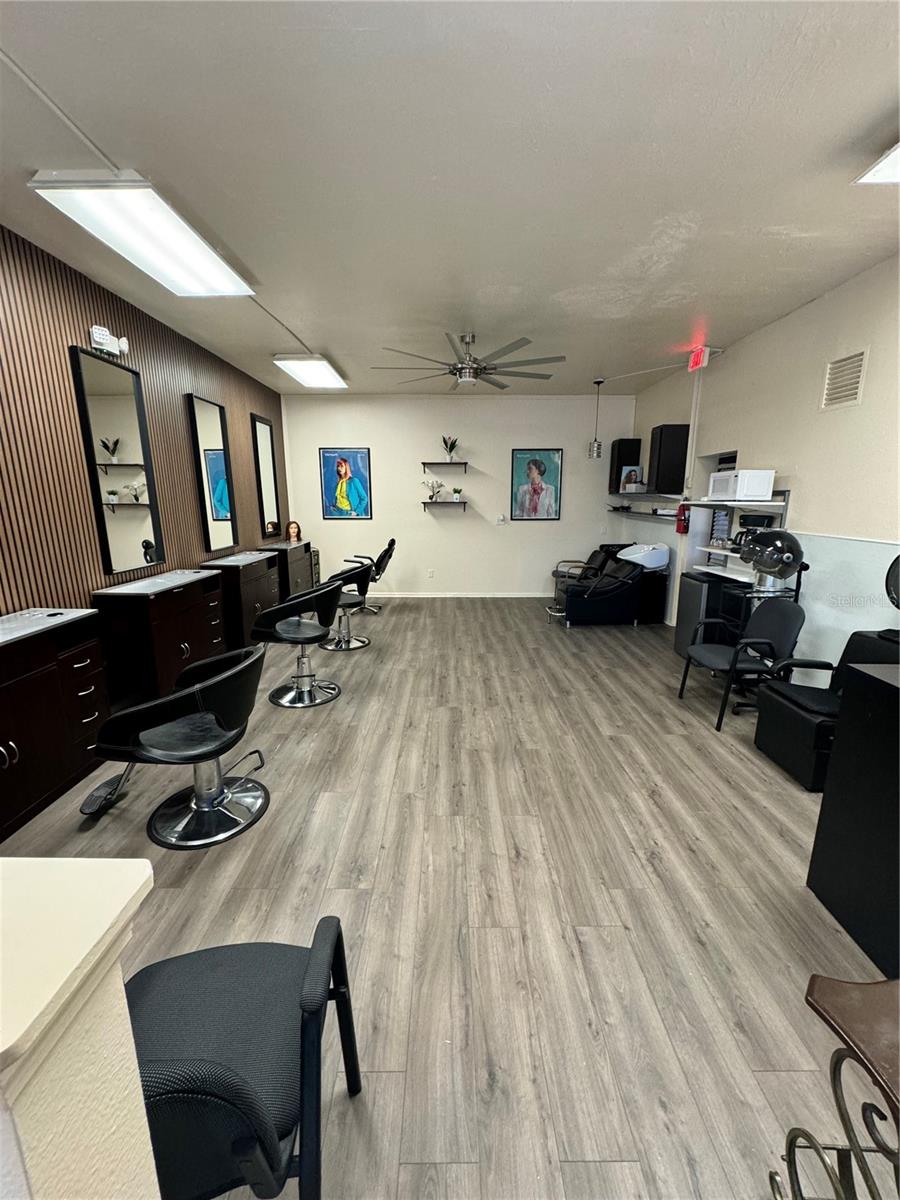 GRACELINE COURT - Commercial Sale