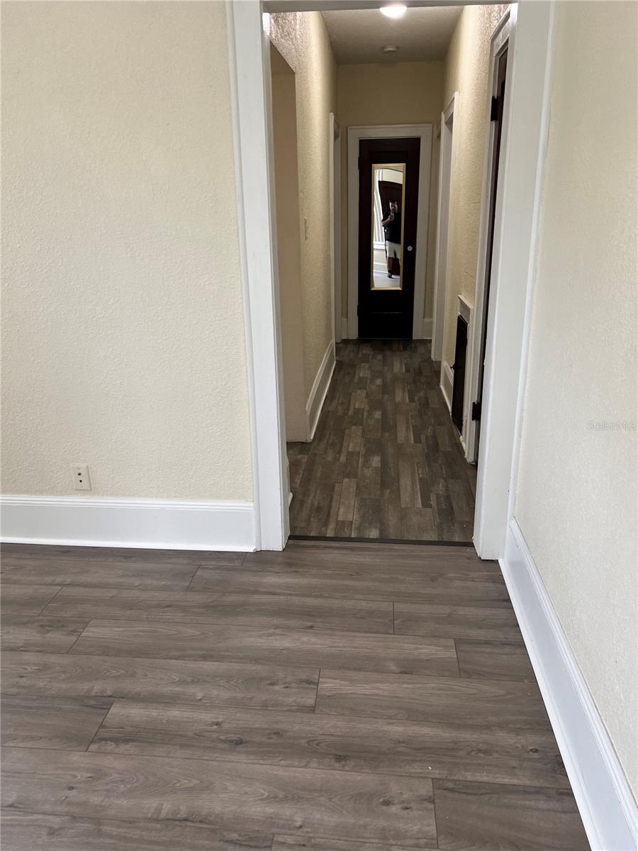 GRACELINE COURT - Commercial Sale