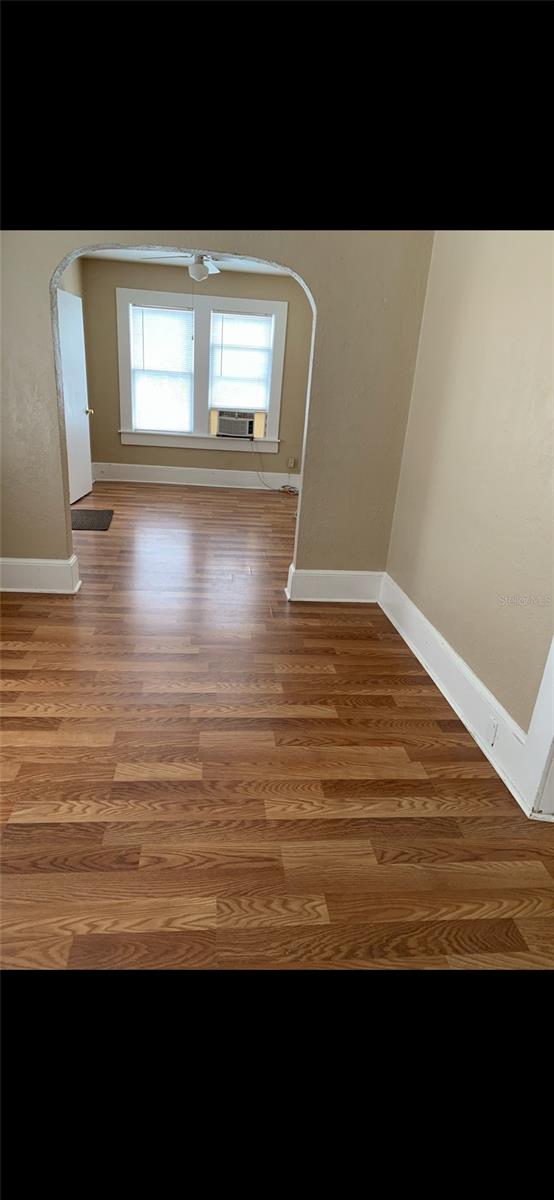 GRACELINE COURT - Commercial Sale