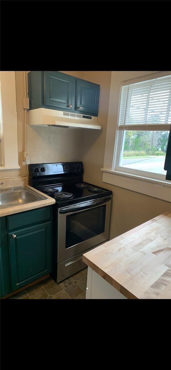 GRACELINE COURT - Commercial Sale