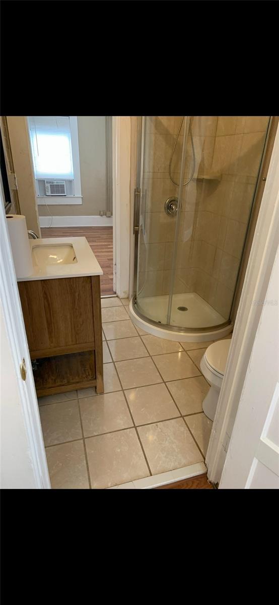 GRACELINE COURT - Commercial Sale