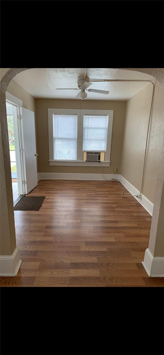 GRACELINE COURT - Commercial Sale