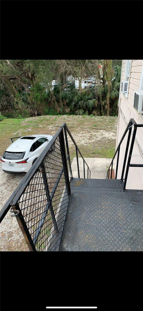 GRACELINE COURT - Commercial Sale