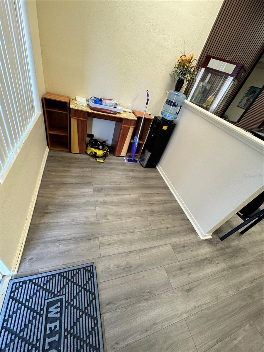 GRACELINE COURT - Commercial Sale