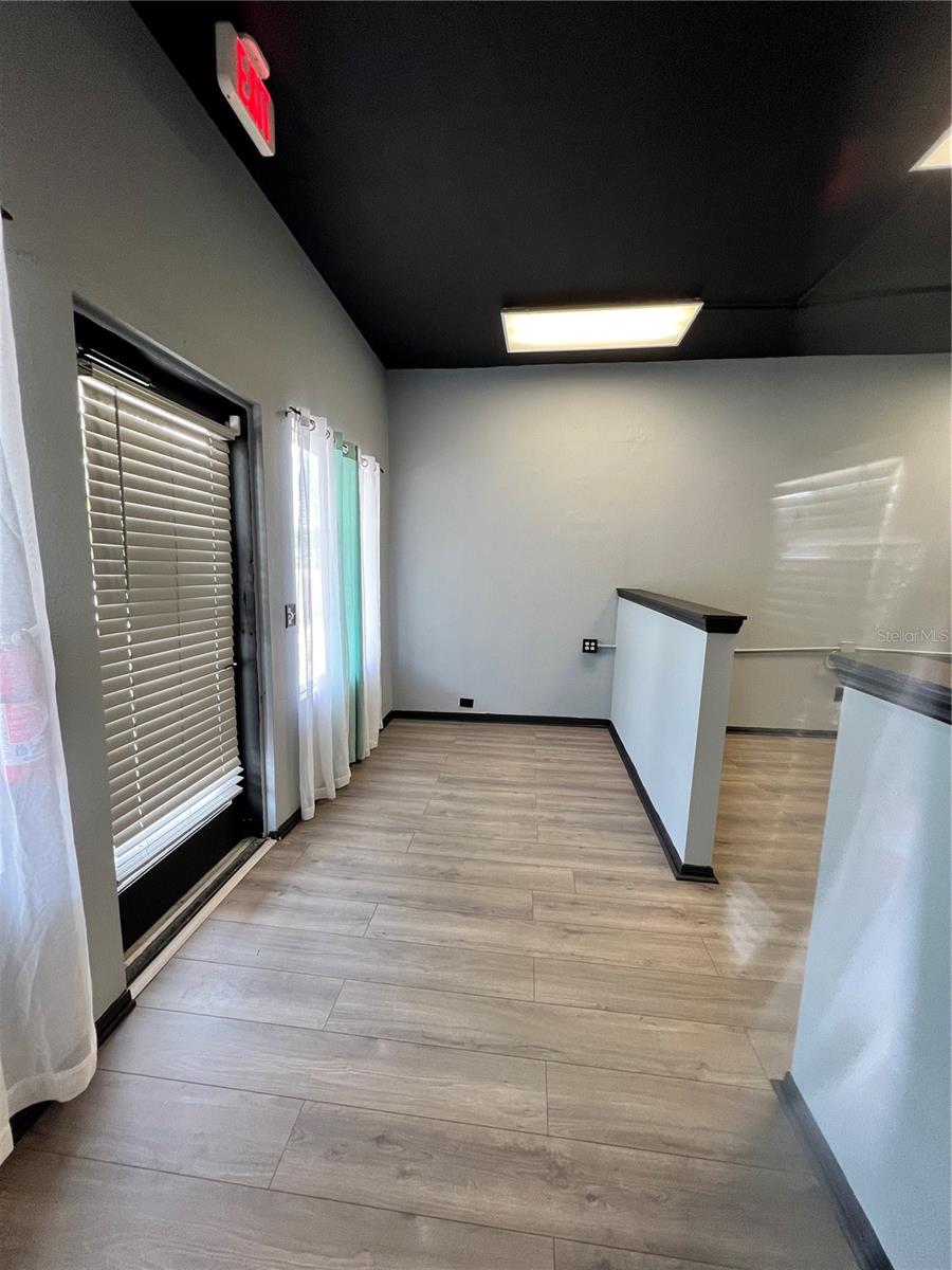 GRACELINE COURT - Commercial Sale