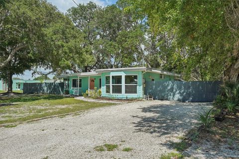 A home in PALM HARBOR