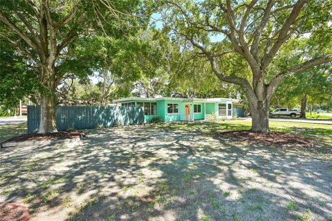 A home in PALM HARBOR