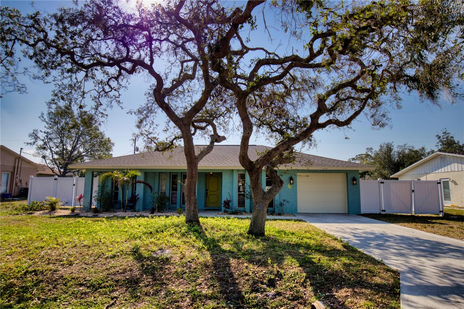 ANNUAL POOL Home Unfurnished or Furnished option - in South Venice – This delightful 2 bedroom, 2 bathroom South Venice Pool home is a wonderful option to really enjoy the Florida Lifestyle. Offered furnished or unfurnished with the bay only a few blocks away, this well-maintained home boasts a Heated Saltwater Pool, Stainless Steel appliances, large Florida room, a one car garage, vinyl privacy fence, and beautiful pavers surrounding the pool. Well and Pool service are both included along with a Ferry Pass to a Private Beach and a private neighborhood boat ramp. A short drive to Historic downtown Venice for Dining, Shopping, Beaches, Culture events and Theater and close to grocery stores, golf courses, and more. Schedule a showing today!
~Included in rent: Pool and Well Service.
~Community: Private boat ramp and access to a private beach via the ferry.
~Pets: A small pet may be considered.