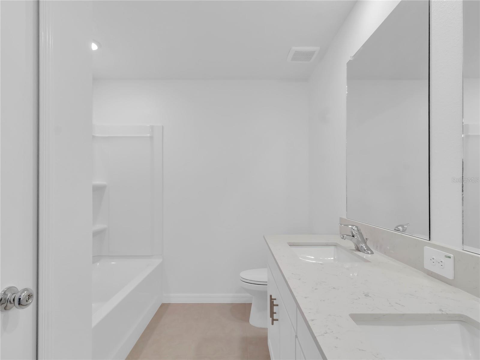 SEAIRE TOWNHOMES - Residential Lease