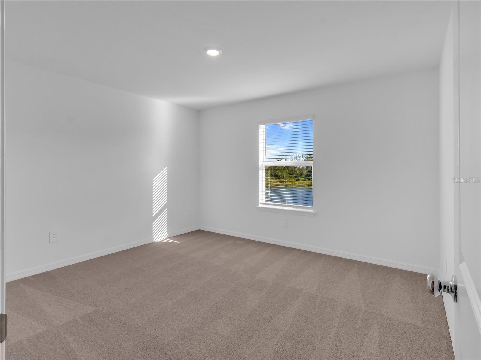 SEAIRE TOWNHOMES - Residential Lease