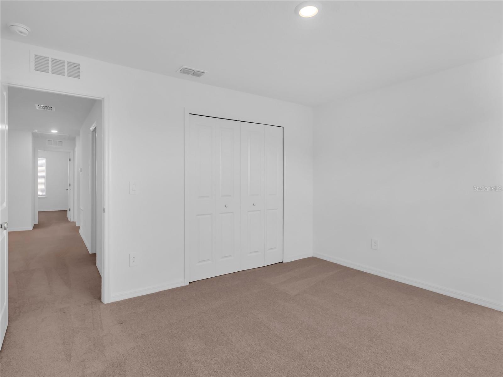 SEAIRE TOWNHOMES - Residential Lease