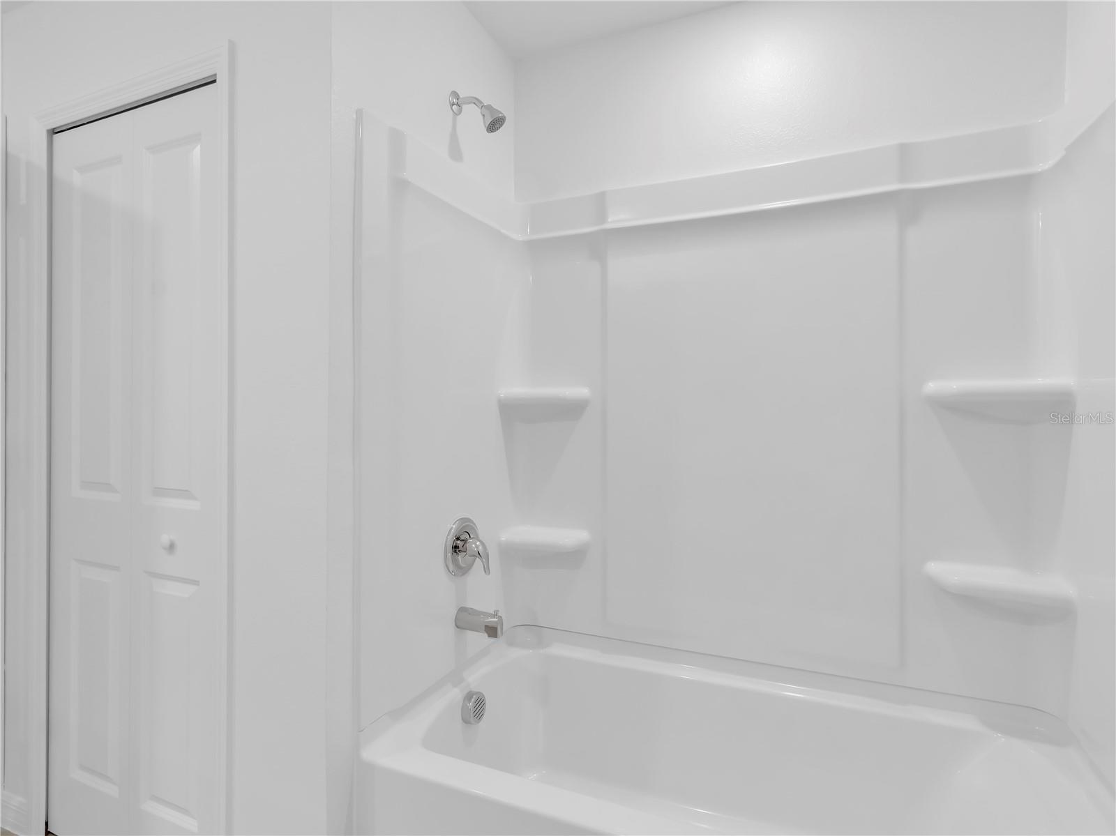 SEAIRE TOWNHOMES - Residential Lease