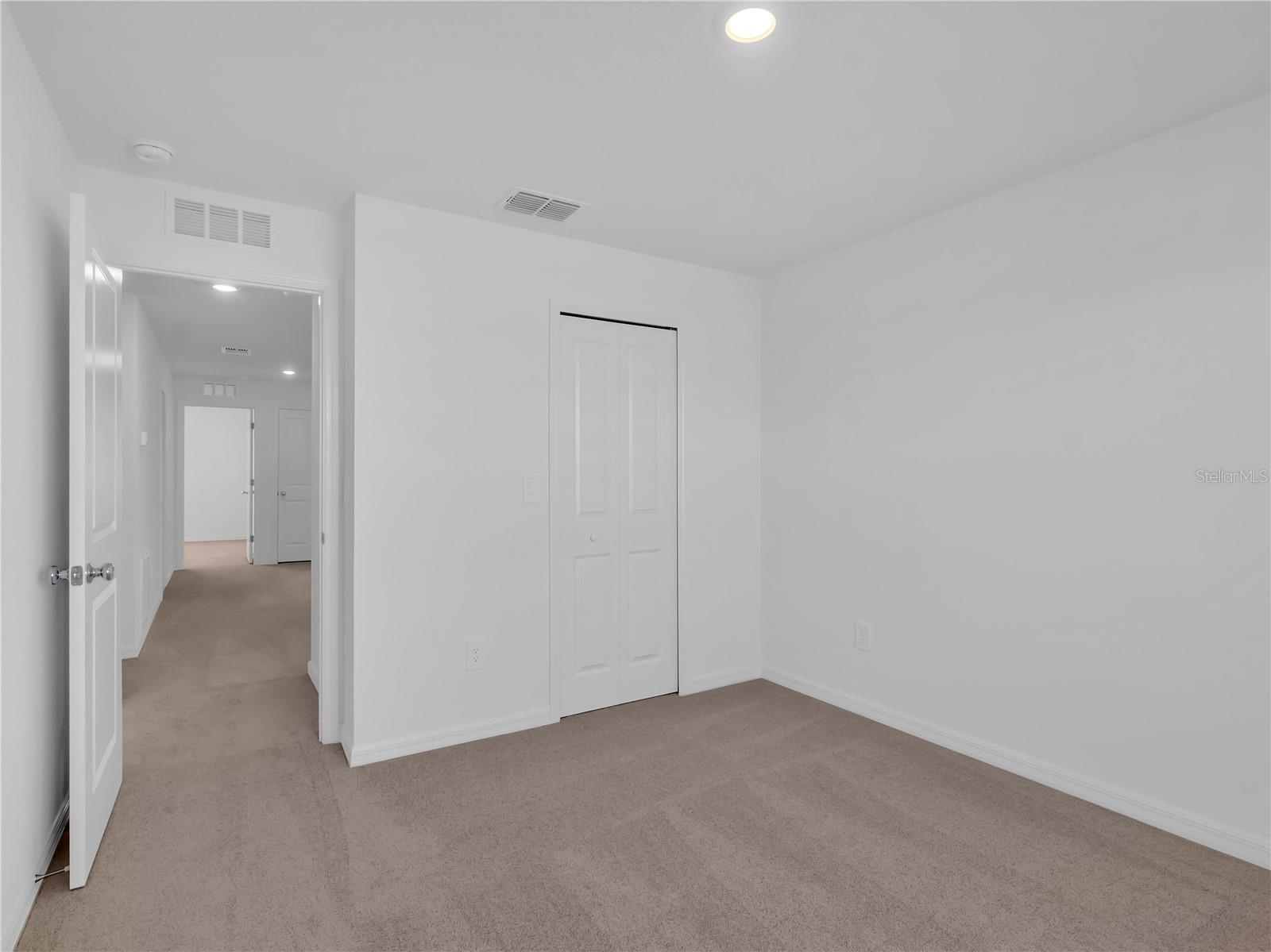 SEAIRE TOWNHOMES - Residential Lease