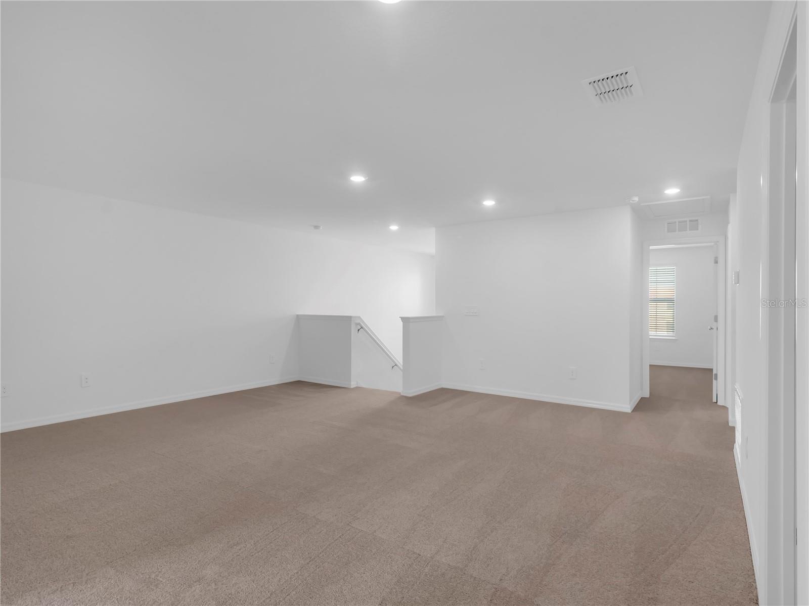 SEAIRE TOWNHOMES - Residential Lease